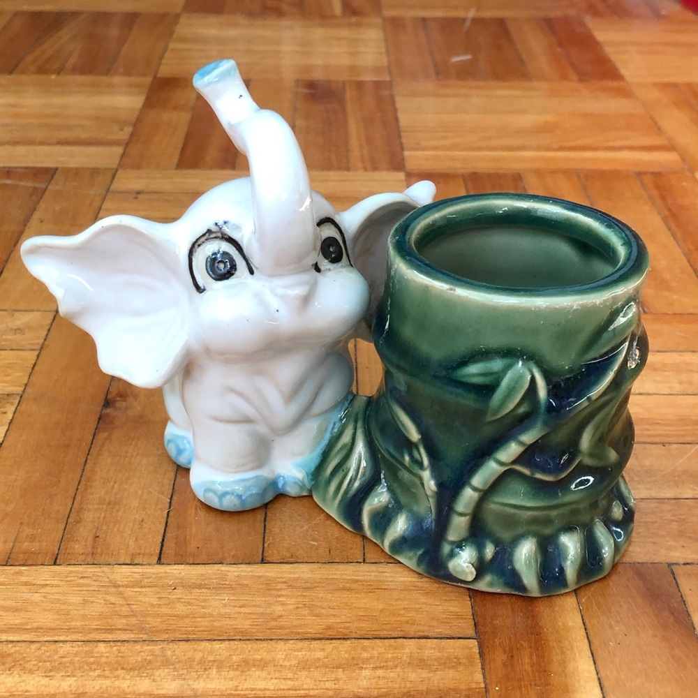 Small elephant toothpick holder or planter